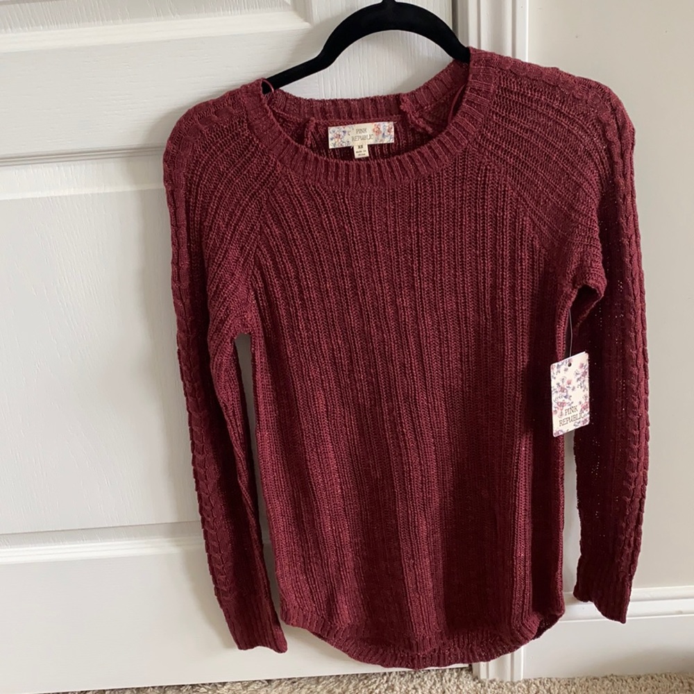 Burgundy longsleeve T-shirt